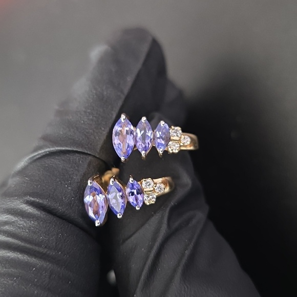 Vintage Jewelry - 14K Gold AAA+++ Tanzanite & Diamond Earrings